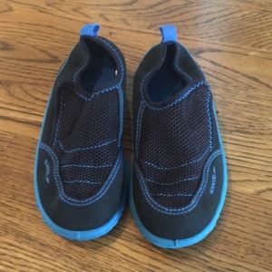 Speedo water shoes